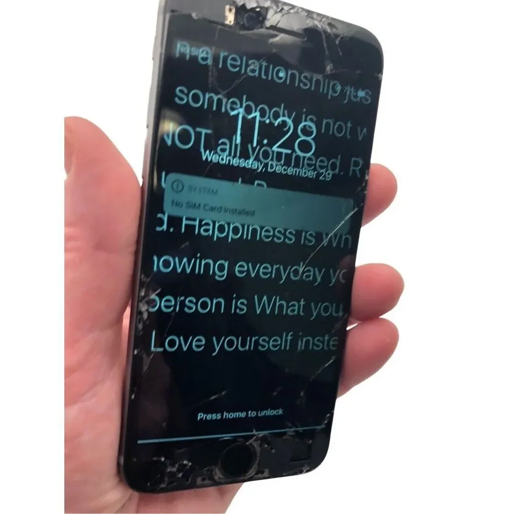 Apple iPhone S Model A1633 Locked, No Sim, Cracked Screen, Powers On